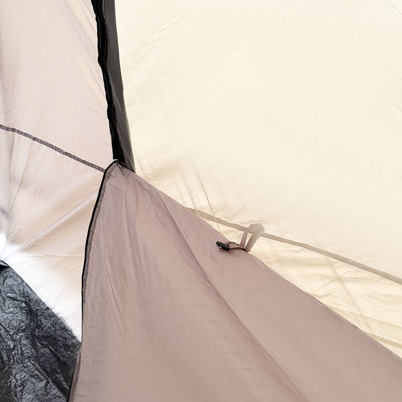 Velit Castra duplex iacuit tabernaculum coniungens tergo vehiculum